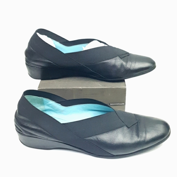 Thierry Rabotin Black soft leather size 42 elastic trim comfort office w… - Picture 1 of 16